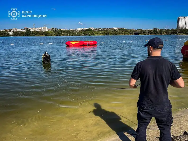 У Харкові потонув 8-річний хлопчик: батьків можуть притягнути до відповідальності У Харкові потонув 8-річний хлопчик: батьків можуть притягнути до відповідальності