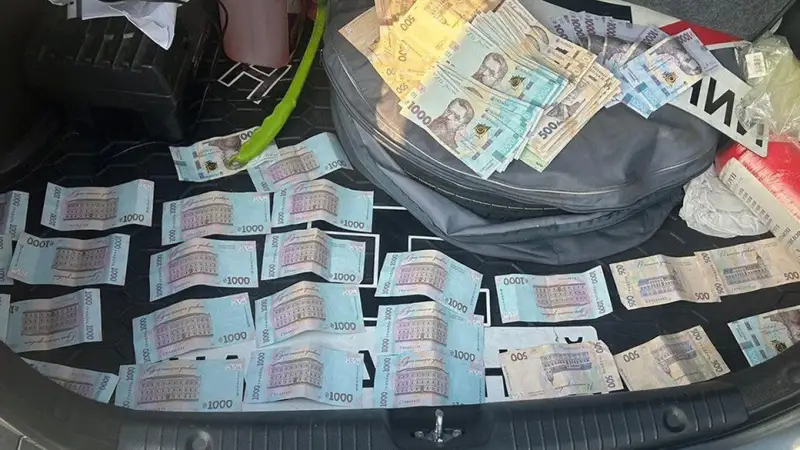У Харкові затримали інструктора, який за гроші організовував фіктивне навчання для отримання водійських прав У Харкові затримали інструктора, який за гроші організовував фіктивне навчання для отримання водійських прав